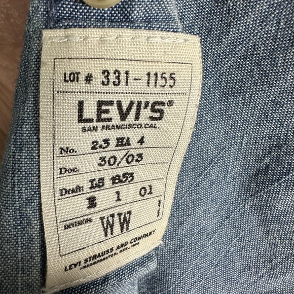 Men’s Levi’s Workwear Chambray Button Up Shirt XL (2003 Y2K) - Picture 4 of 10